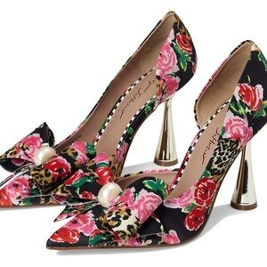 🆕Betsey Johnson KYLIEE Floral Bow Pumps